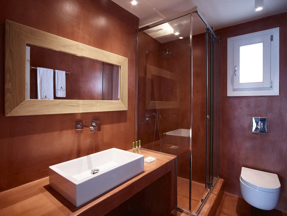 Vencia Boutique Hotel 79/83