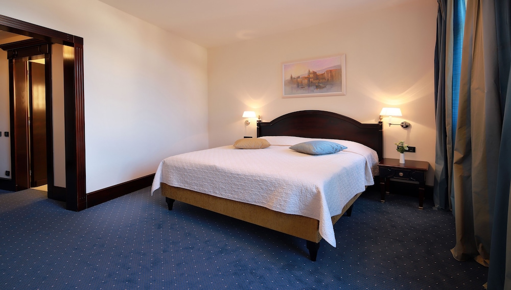 Arbiana Heritage Hotel 24/78