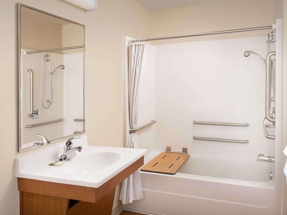 Woodspring Suites Grand Rapids South 20/42