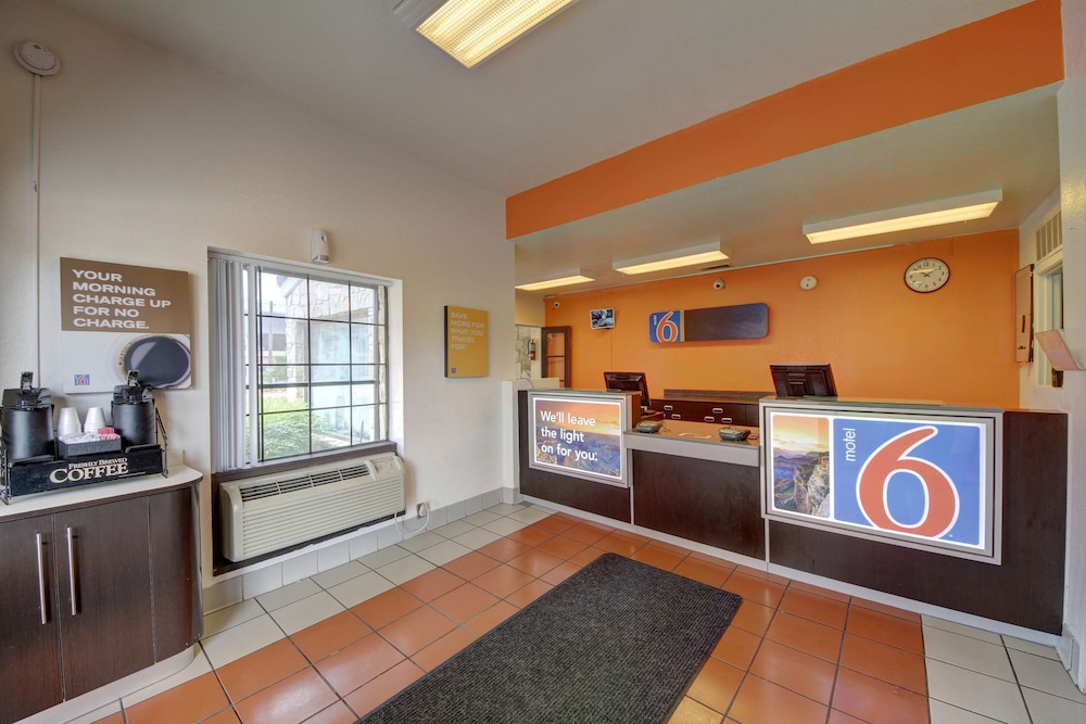 Motel6 San Antonio, TX - Downtown - Market Square 6/44