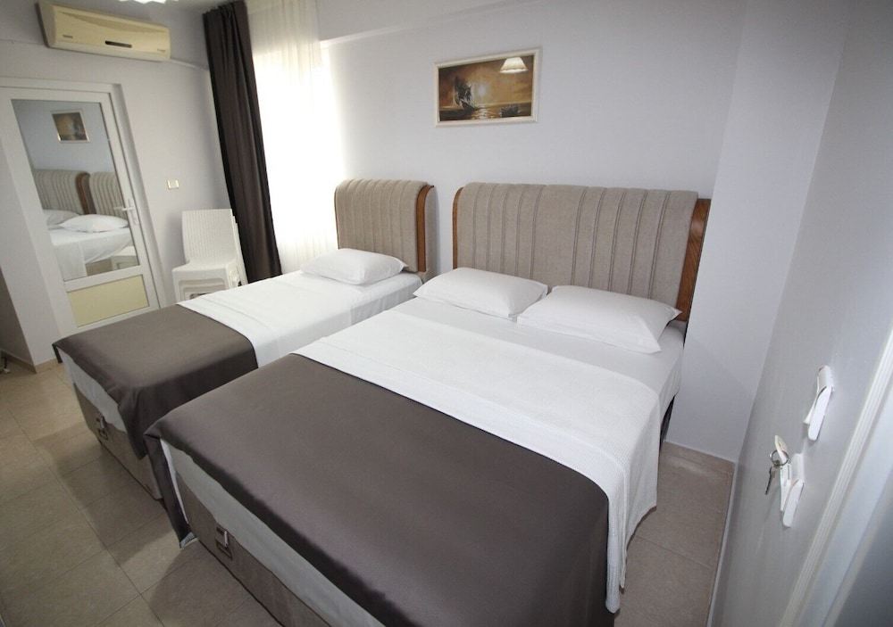 Pegasus Motel 6/18