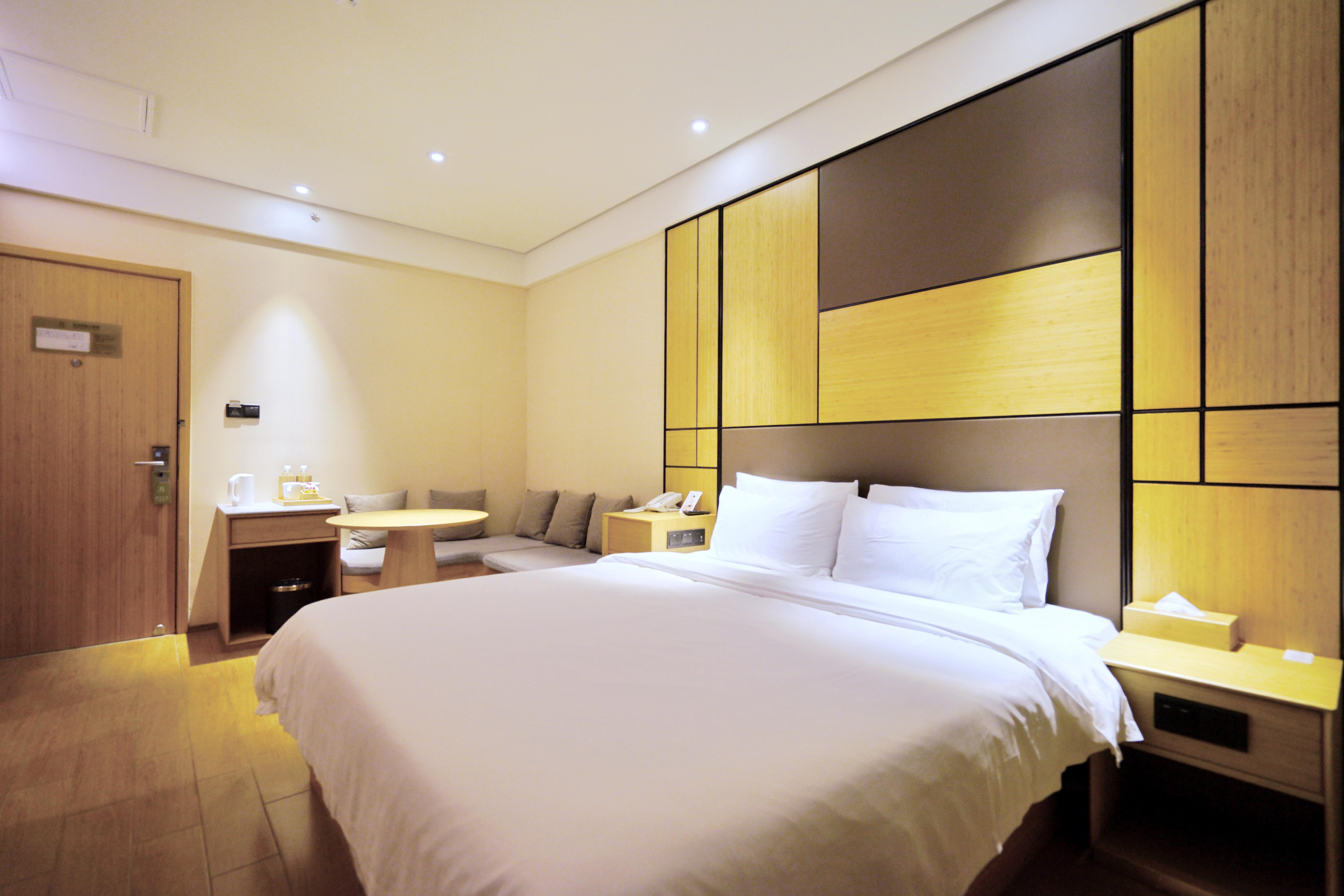 Ji Hotel (Hongqiao Airport Huqingping Road) 5/23