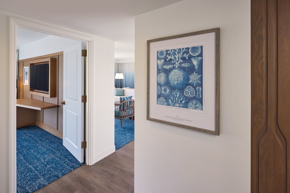 OUTRIGGER Reef Waikiki Beach Resort 41/86
