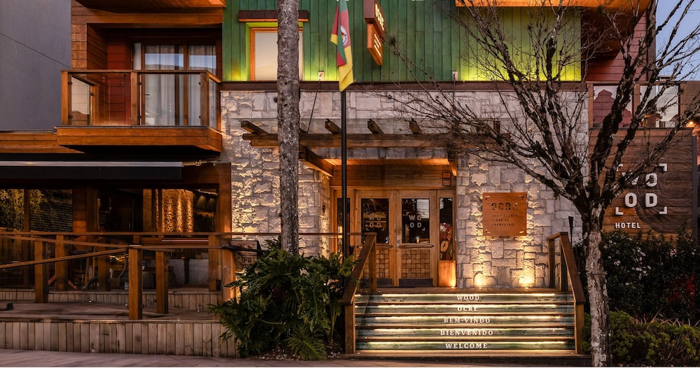 Hotel Wood 5/46