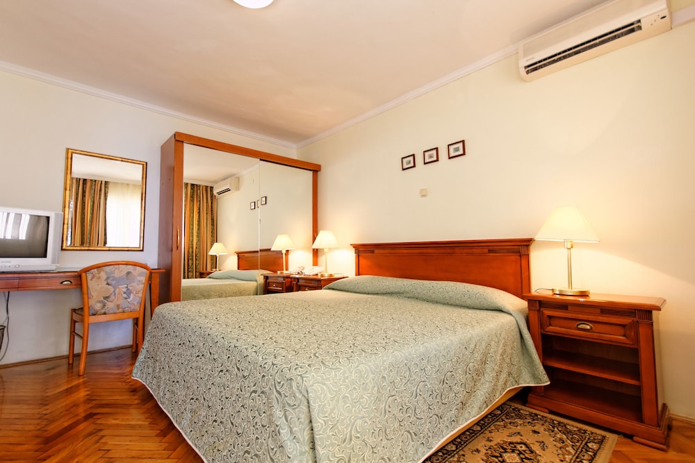 All Inclusive Hotel Val 8/50