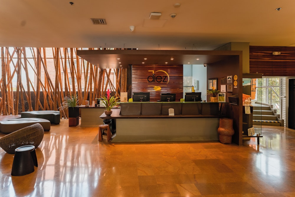 Diez Hotel Categoria Colombia 8/64