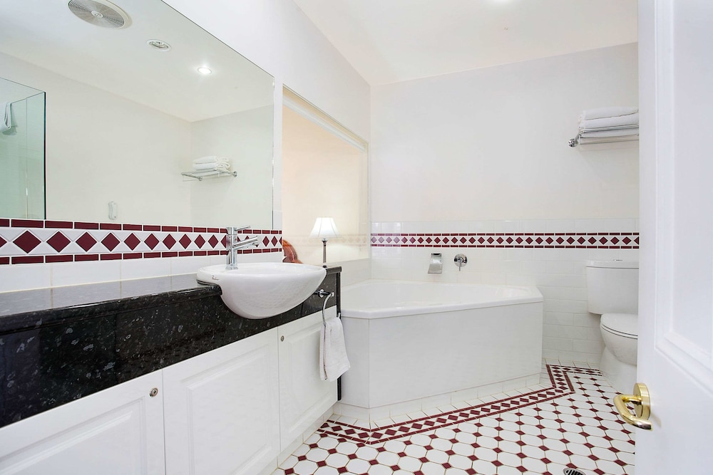 Quality Hotel Bentinck 15/35