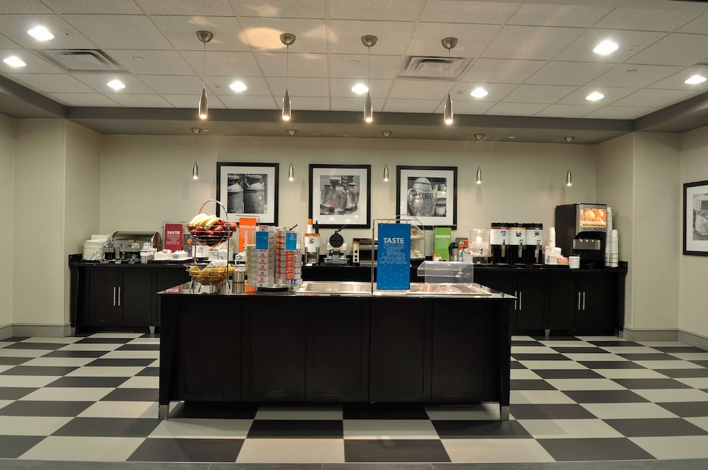 Hampton Inn Stafford/Quantico & Conference Center, Va 11/48