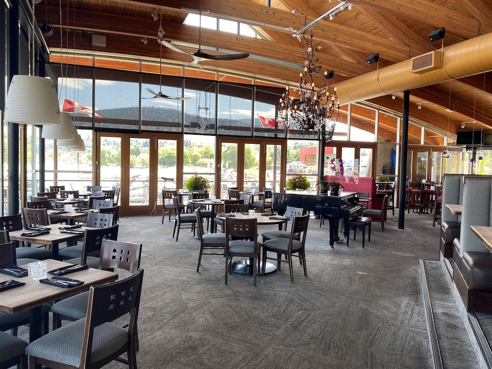 Penticton Lakeside Resort 37/58