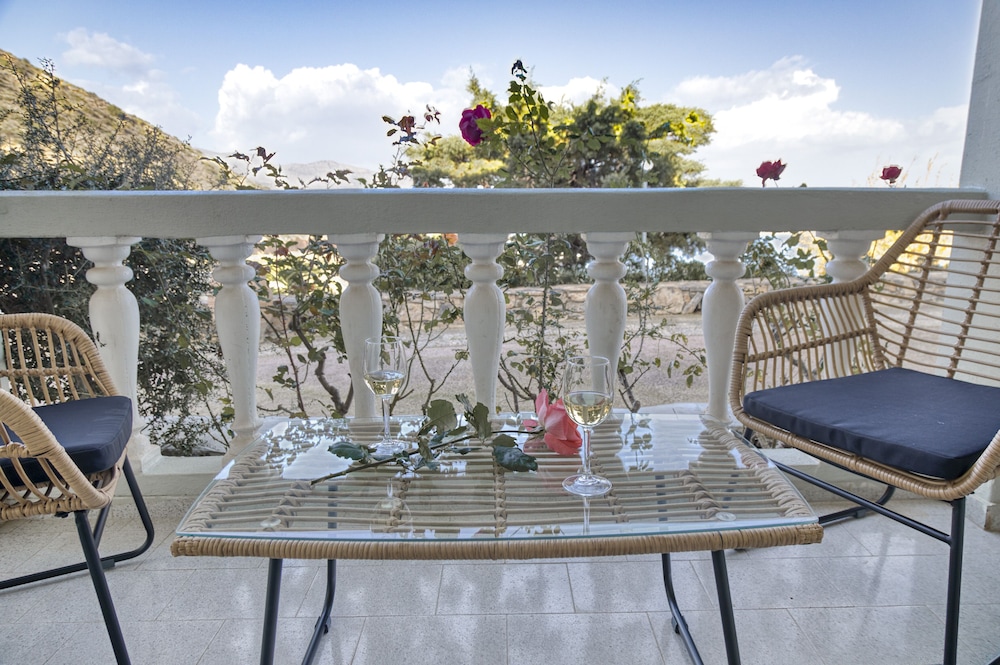 Adrakos Apartments 34/78