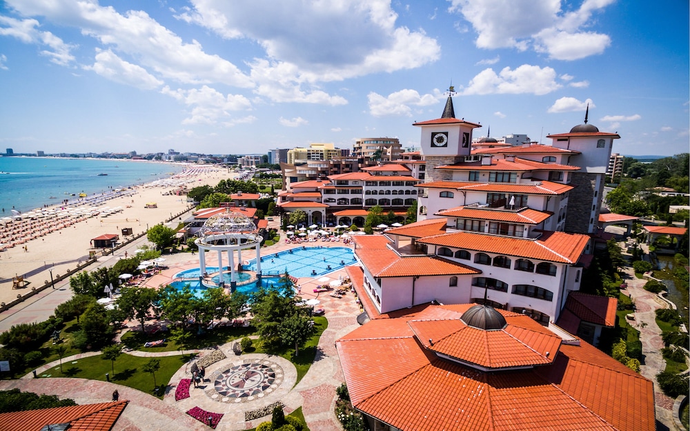Hotel Helena Sands 50/50