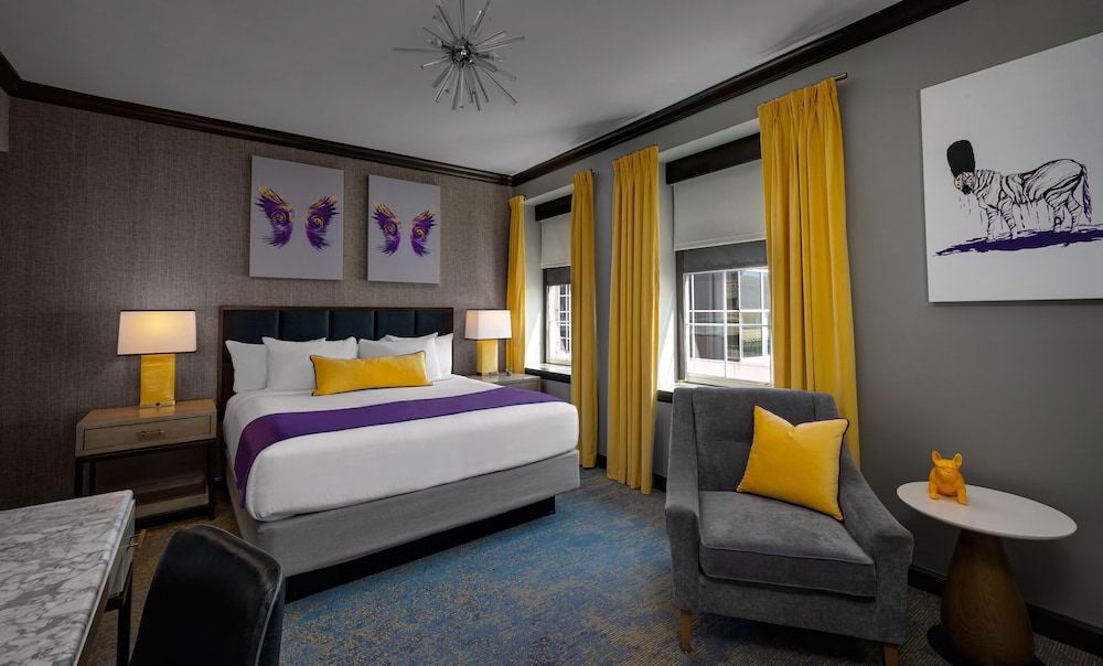 غرفة بريميير بسرير كينج، The Admiral Hotel 3/7