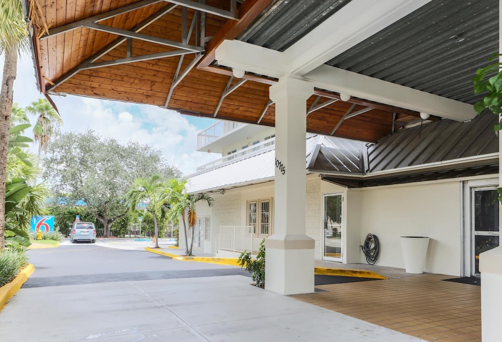 Motel6 Cutler Bay, FL - Miami 56/65