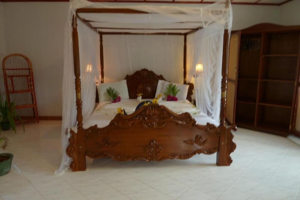 Hotel Bougainvilla 18/50