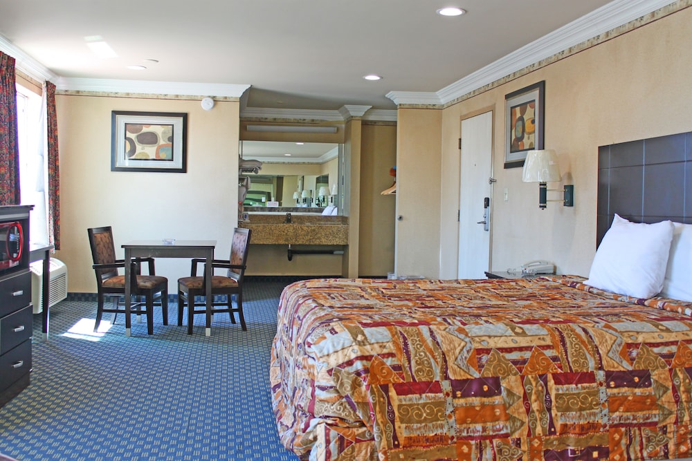 Crystal Inn Suites Spas 15/42