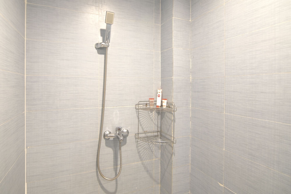 OYO 1097 Appartel Cempaka 39/40