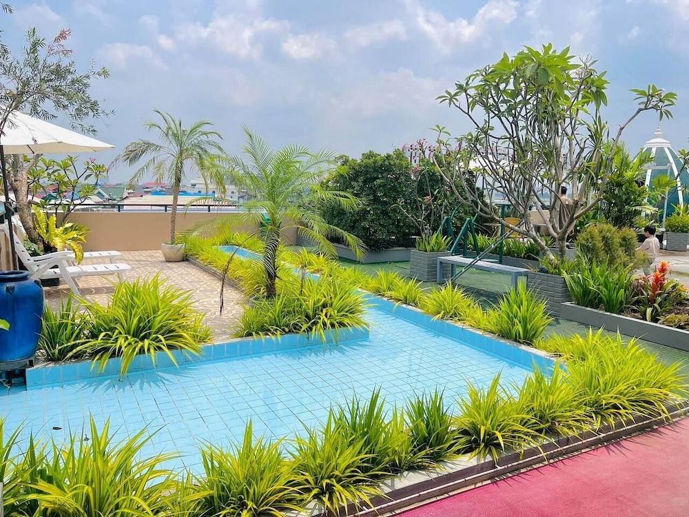 You Eng Hotel 42/50