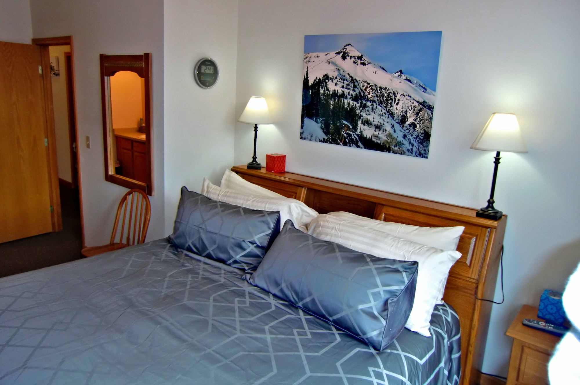 ROMANTIC, KING BED, MOUNTAIN VIEW
