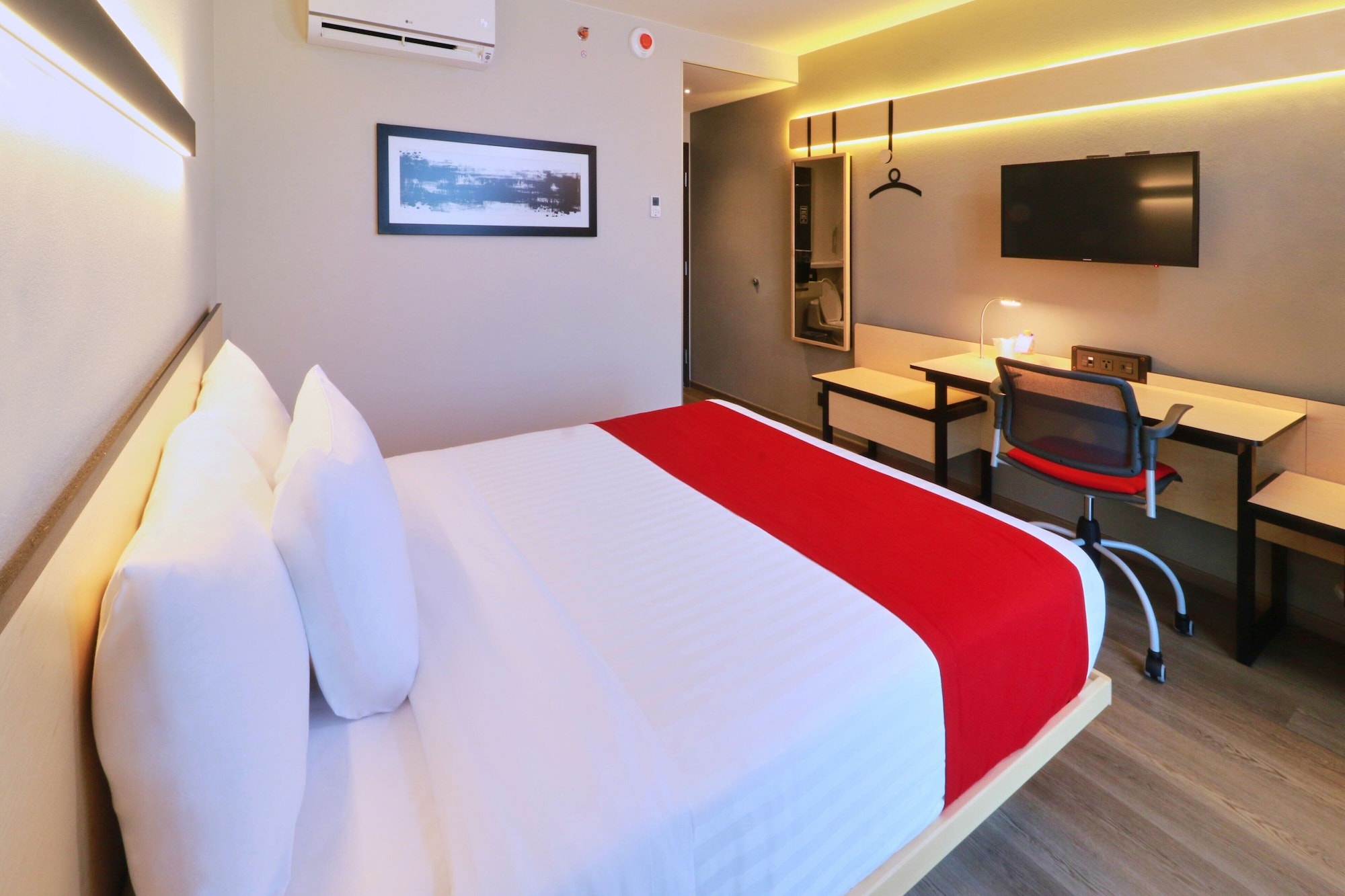 Room, Queen Bed