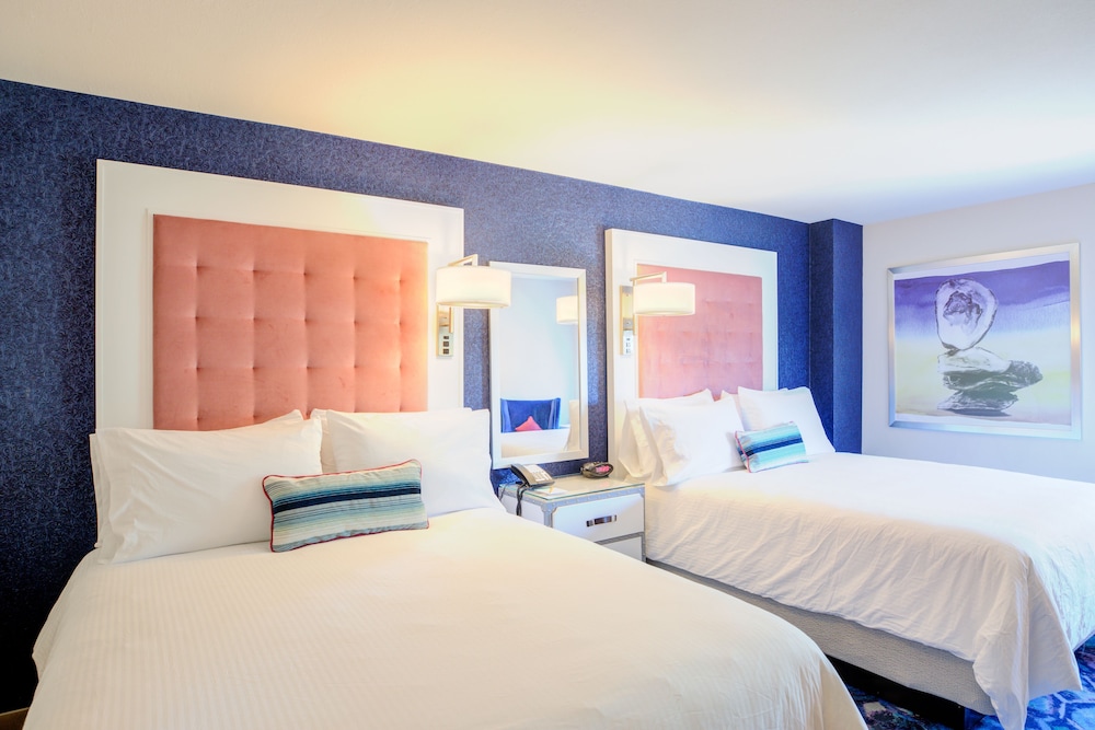 Hotel Indigo Mount Pleasant 23/76