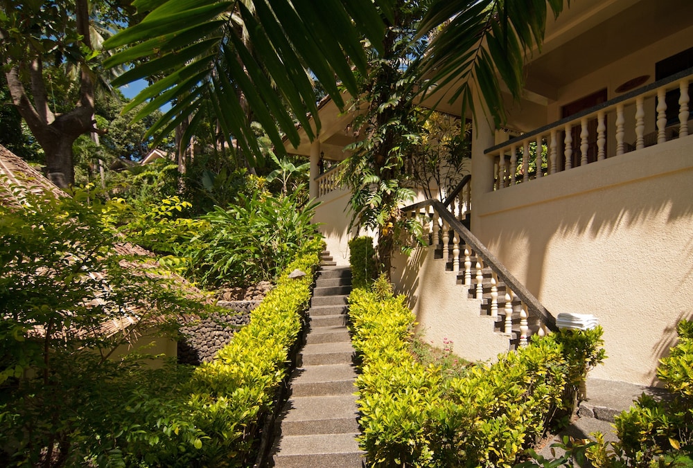 Easy Diving And Beach Resort 54/60
