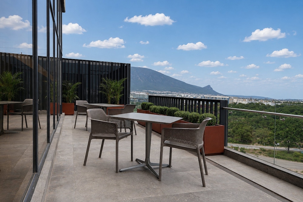 Holiday Inn Express And Suites Monterrey Sendero, San Nicolas de los Garza 38/50