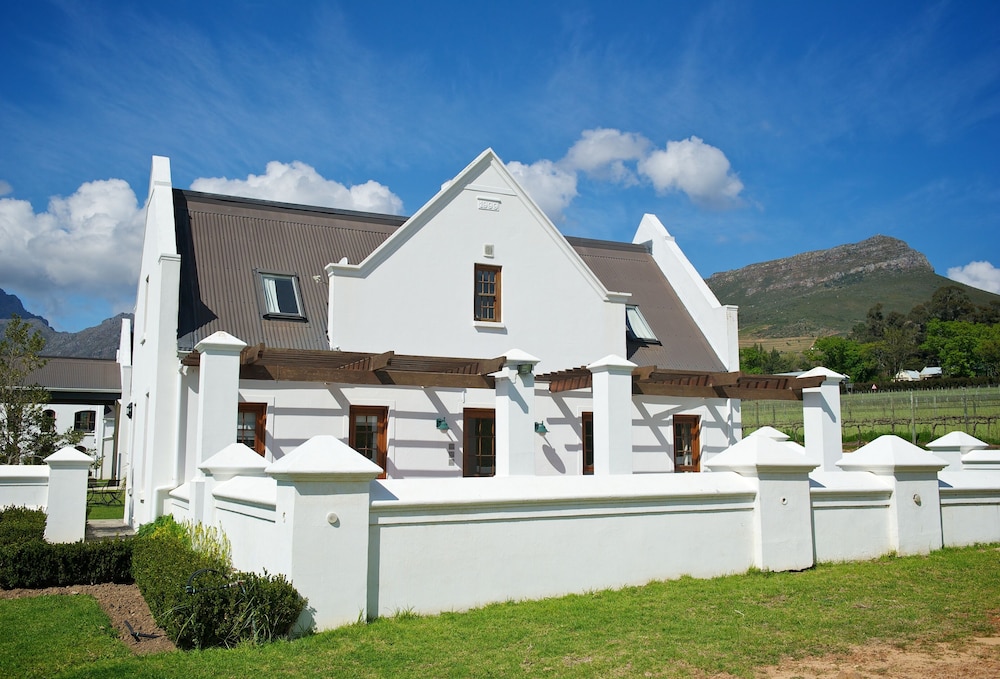Zorgvliet Country Lodge 61/66