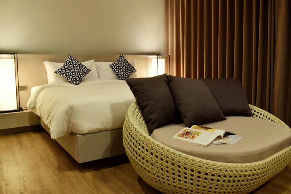 Asira Boutique Huahin Hotel 30/65