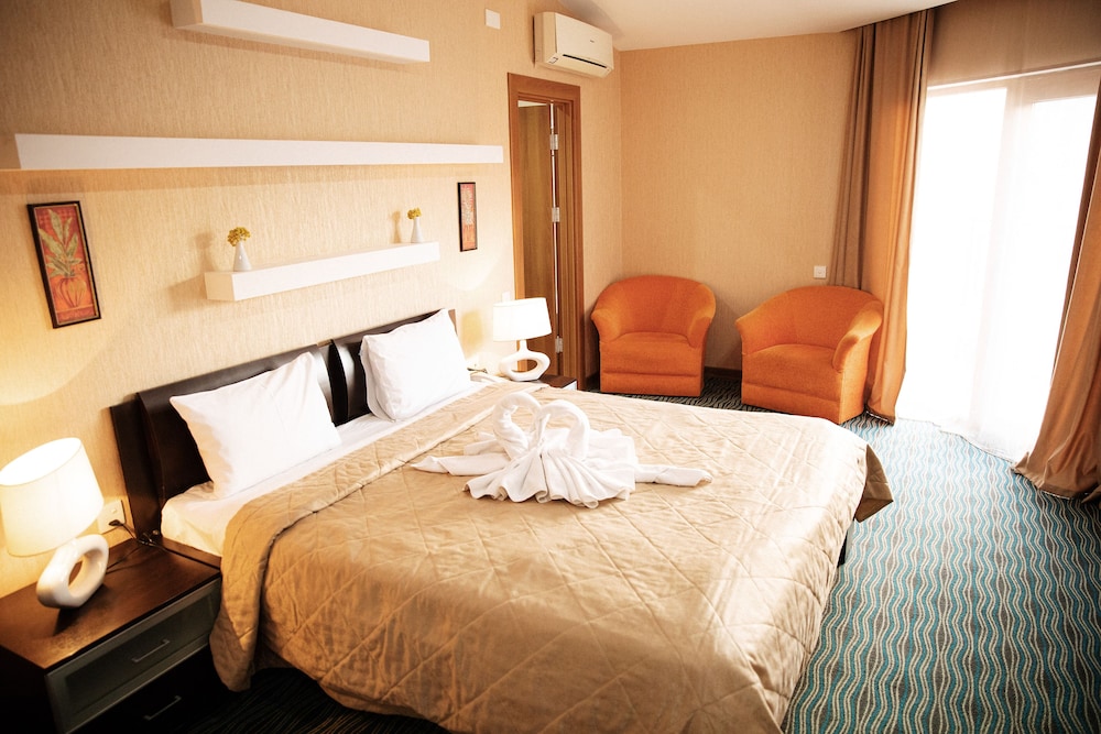 Austin Hotel Baku 18/71