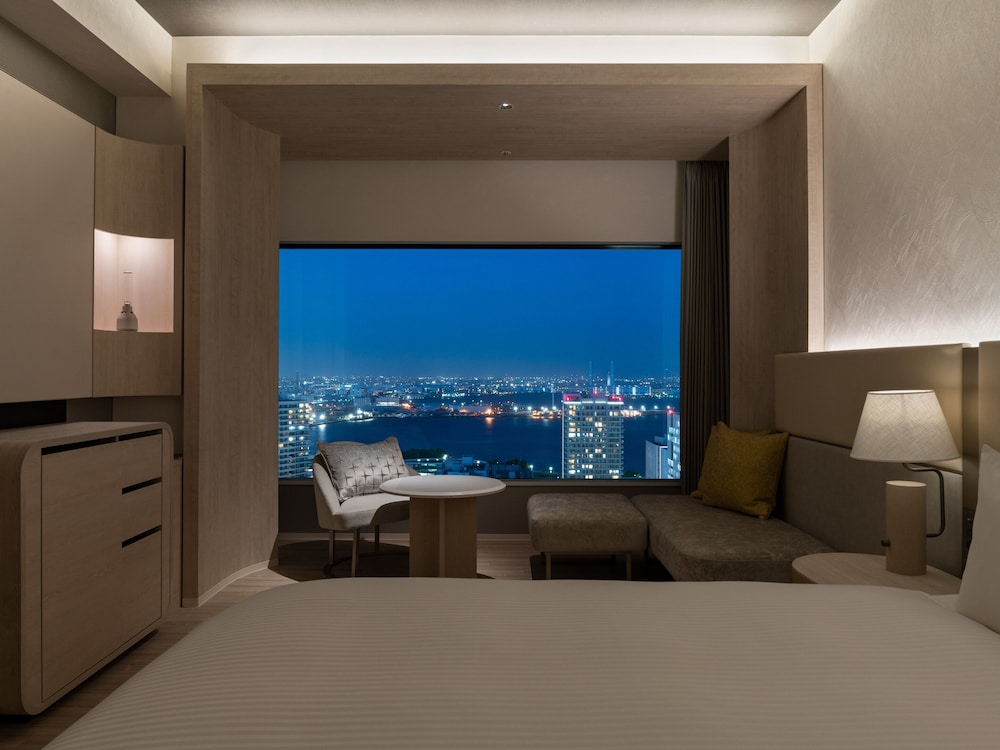 Mitsui Garden Hotel Yokohama Minatomirai Premier 40/50
