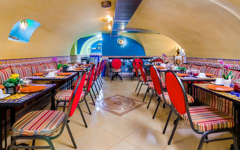 restaurant-cafeteria