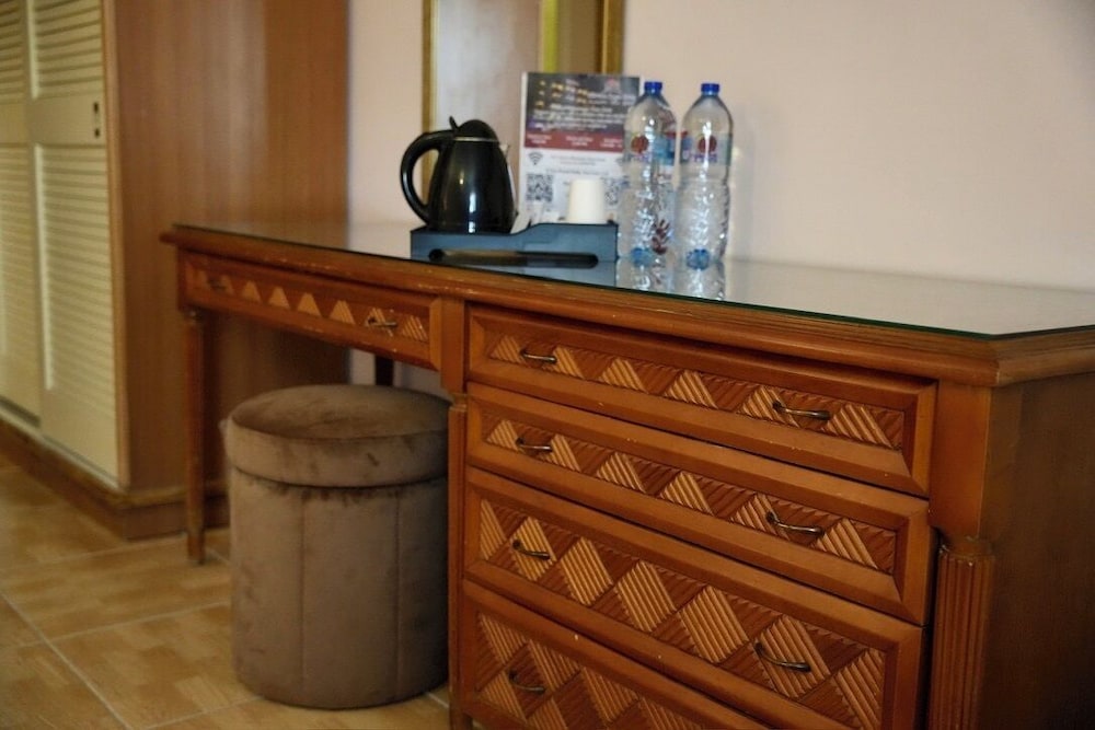 Maswada Plaza Hotel 5/50