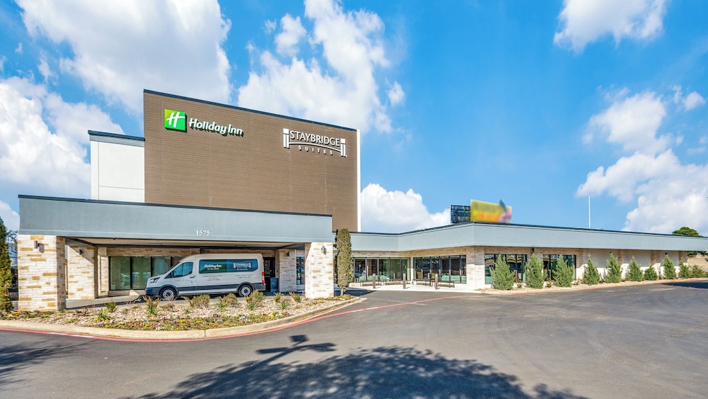 Holiday Inn Dallas Market Ctr Love Field, an IHG hotel 62/66
