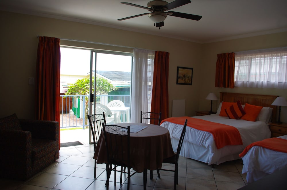 Aqua Marine Guest House 30/67