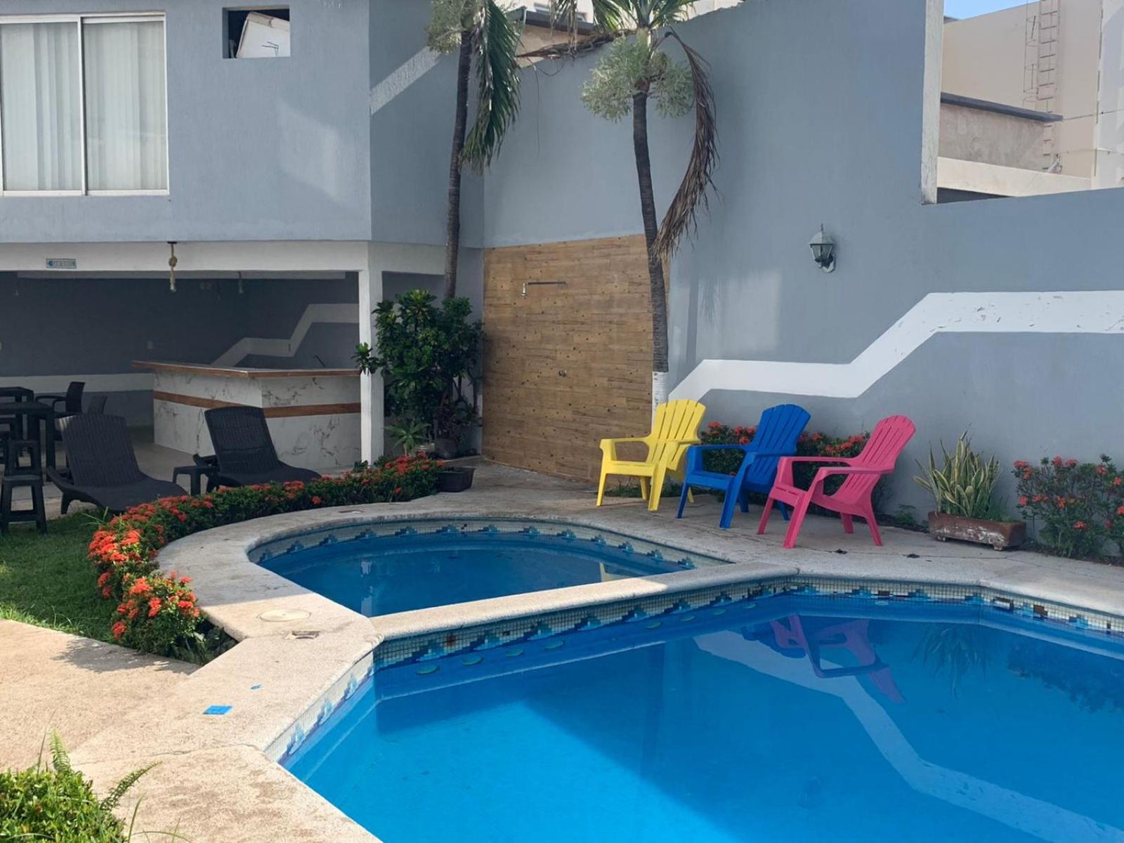 Hotel Plaza Jardin 46/70