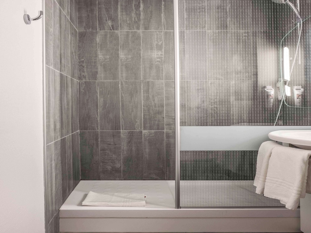 ibis Cannes Plage La Bocca 11/63