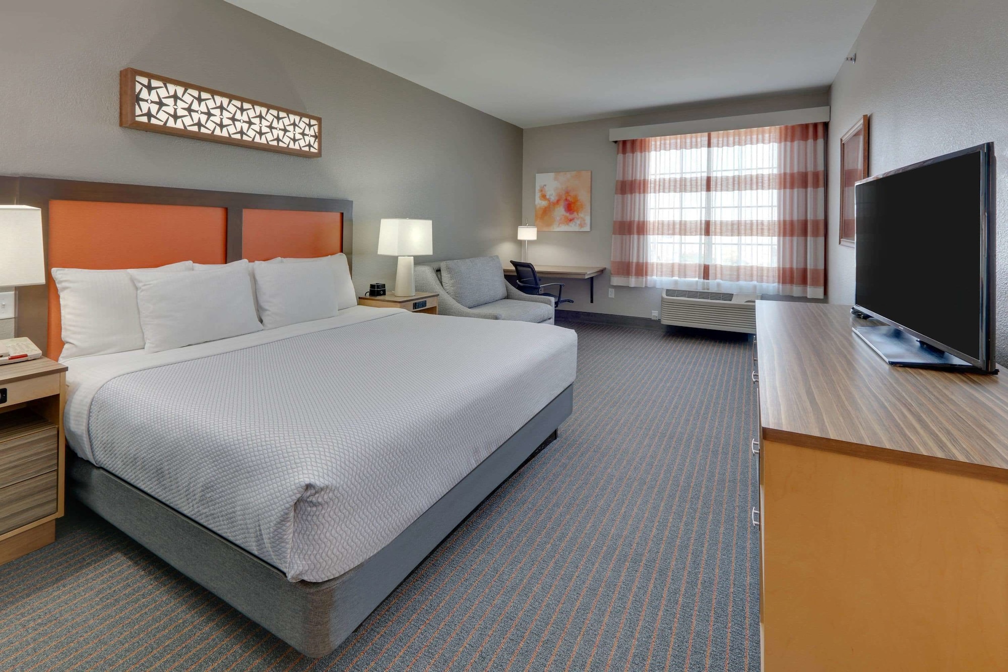FAMILY SUITE, DELUXE, KING BED, SOFA