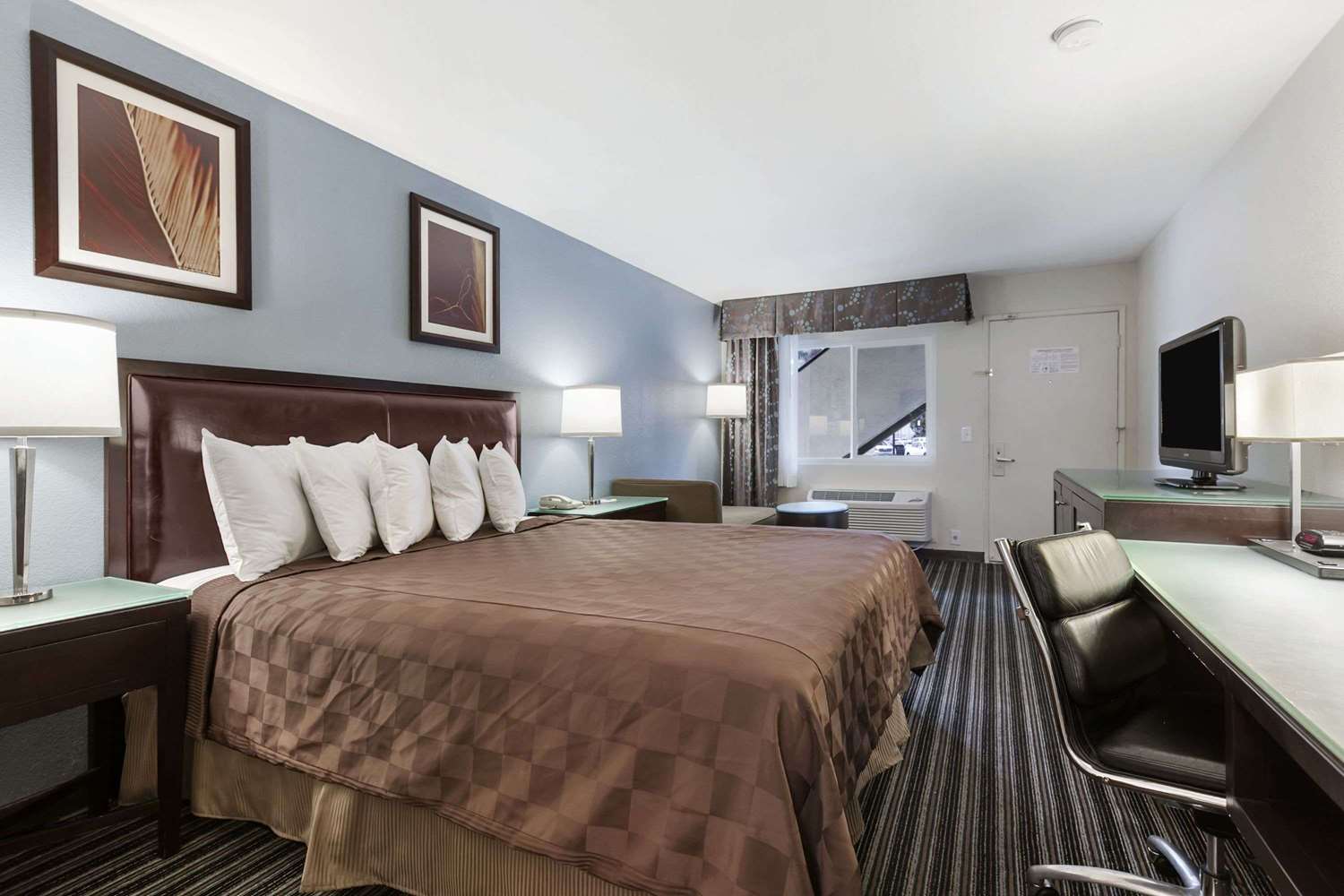 Days Inn by Wyndham Morton 4/12