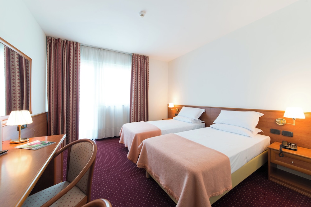 AIRPORT HOTEL BERGAMO 20/42