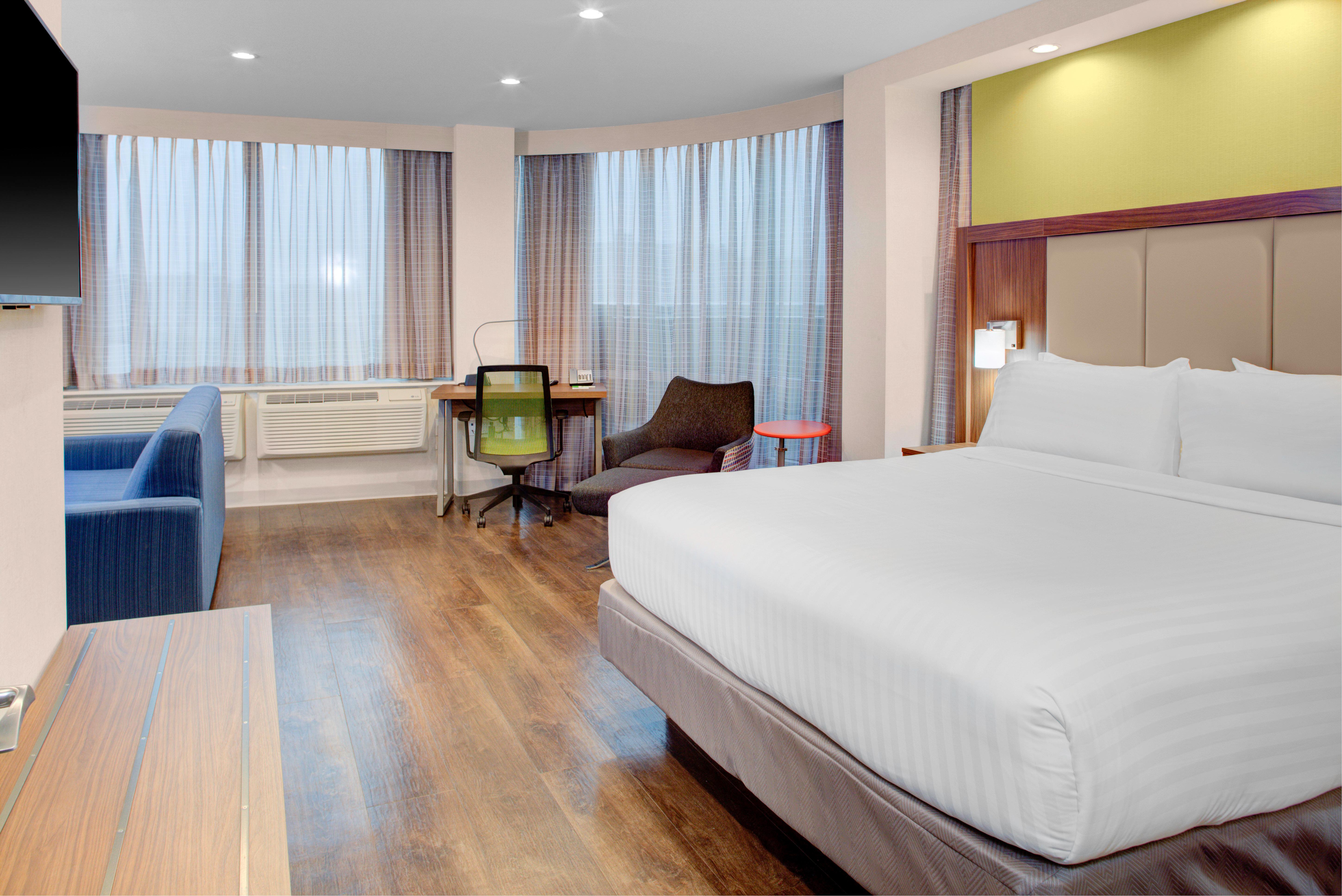 Holiday Inn Express Bronx Nyc - Stadium Area, an IHG Hotel 11/40
