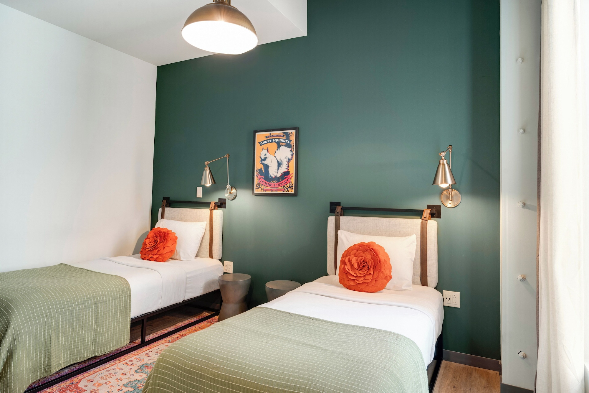 CLASSIC, TWIN BEDS