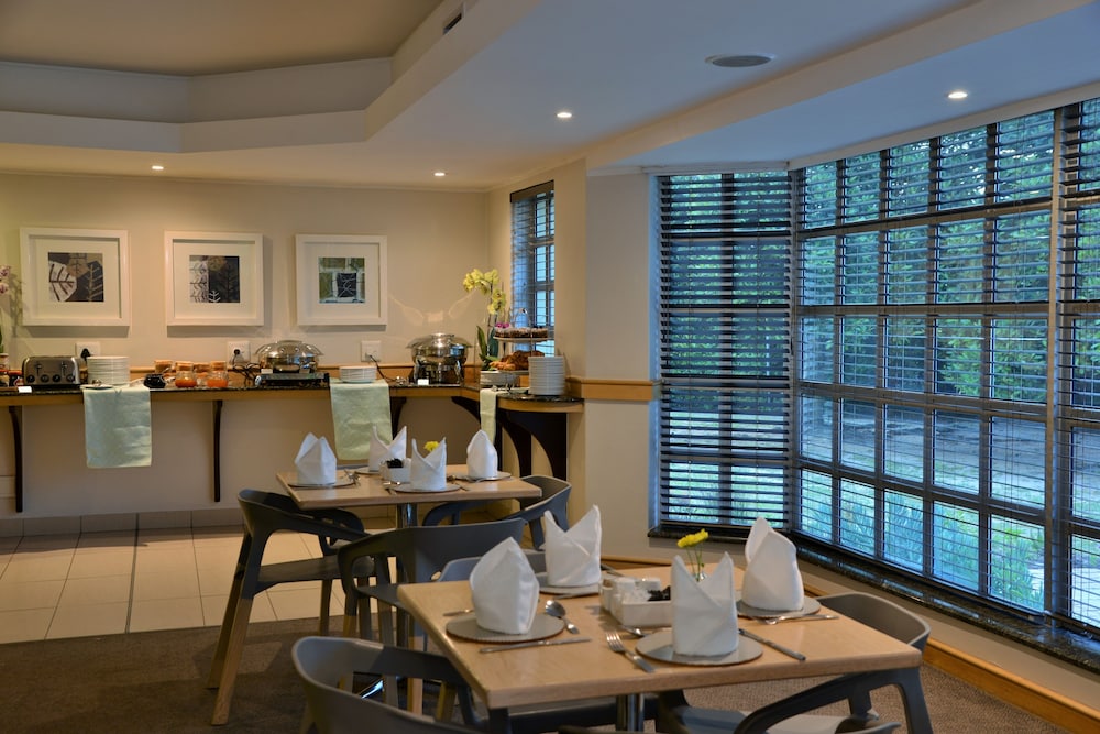 Road Lodge Cape Town International Airport 24/27