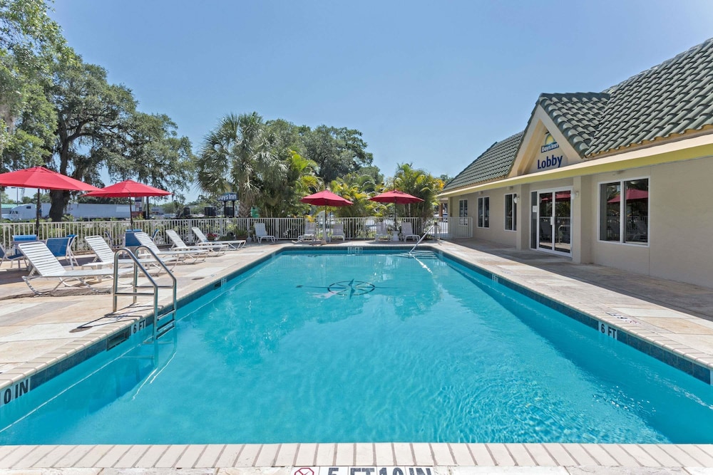 Days Inn by Wyndham Port Charlotte/Punta Gorda 1/50