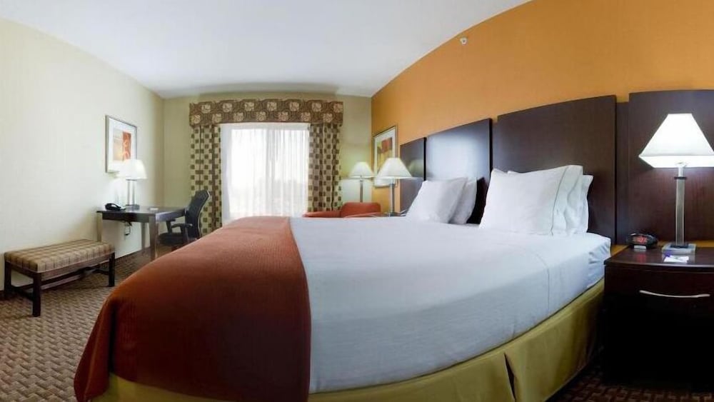 Holiday Inn Express Hotel And Suites Bartlesville 9/35