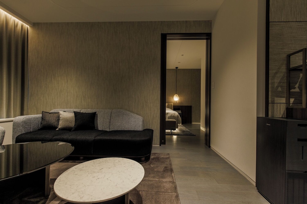 Atago Hotel 42/56
