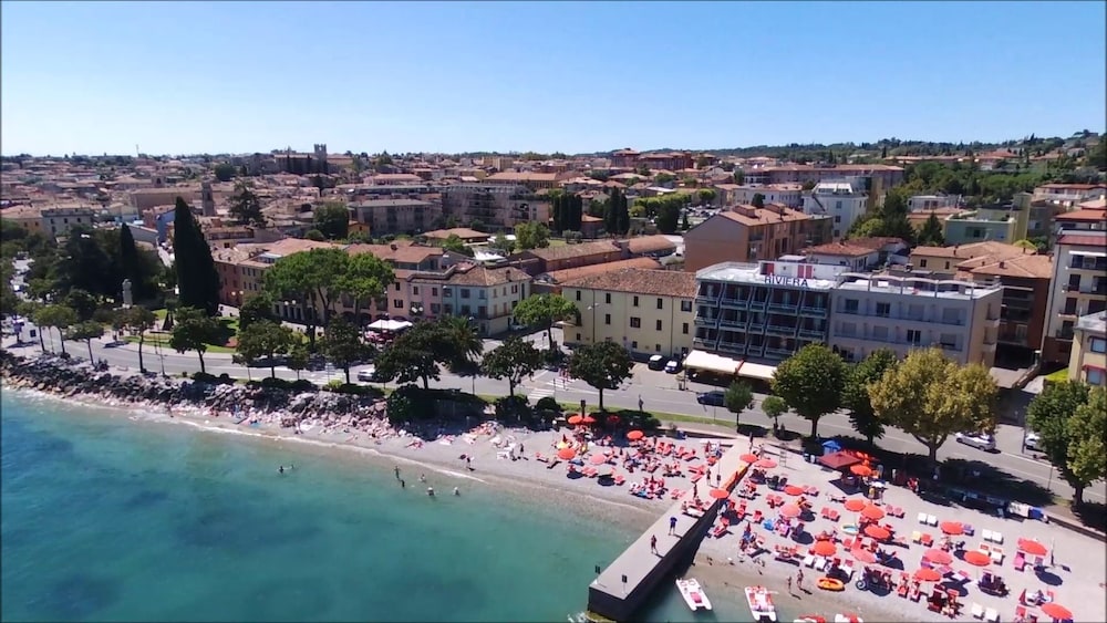 Hotel Riviera 29/35