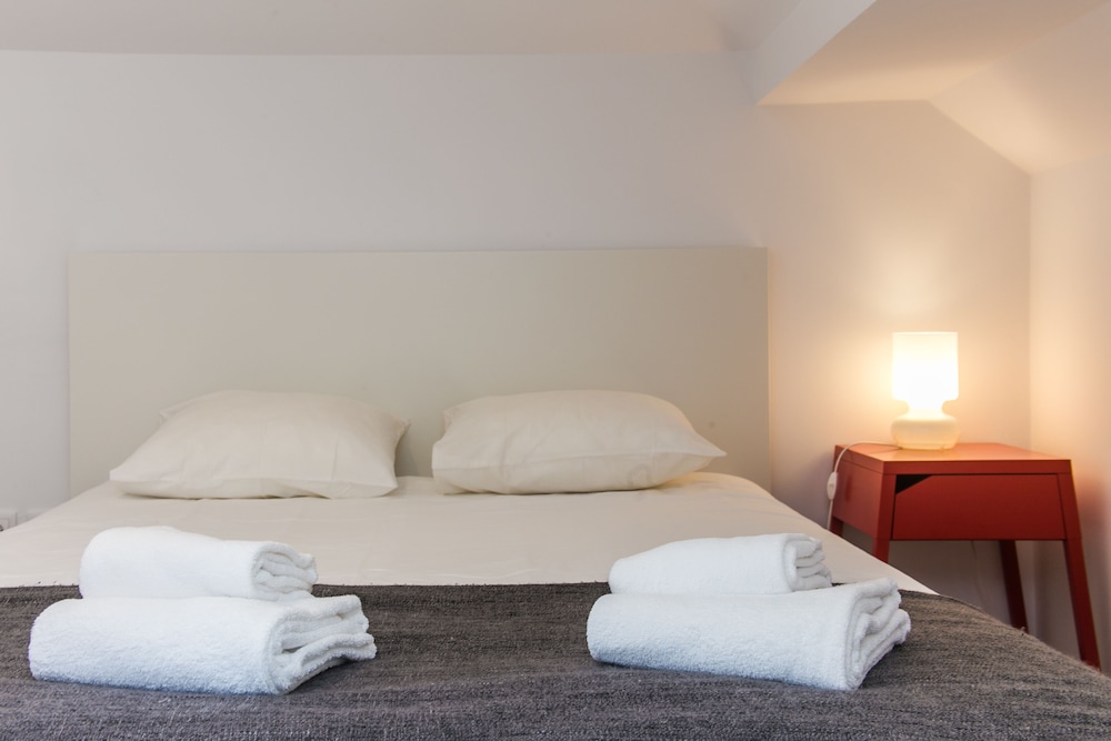 TYPE C, DELUXE, STUDIO, PRIVATE BATHROOM