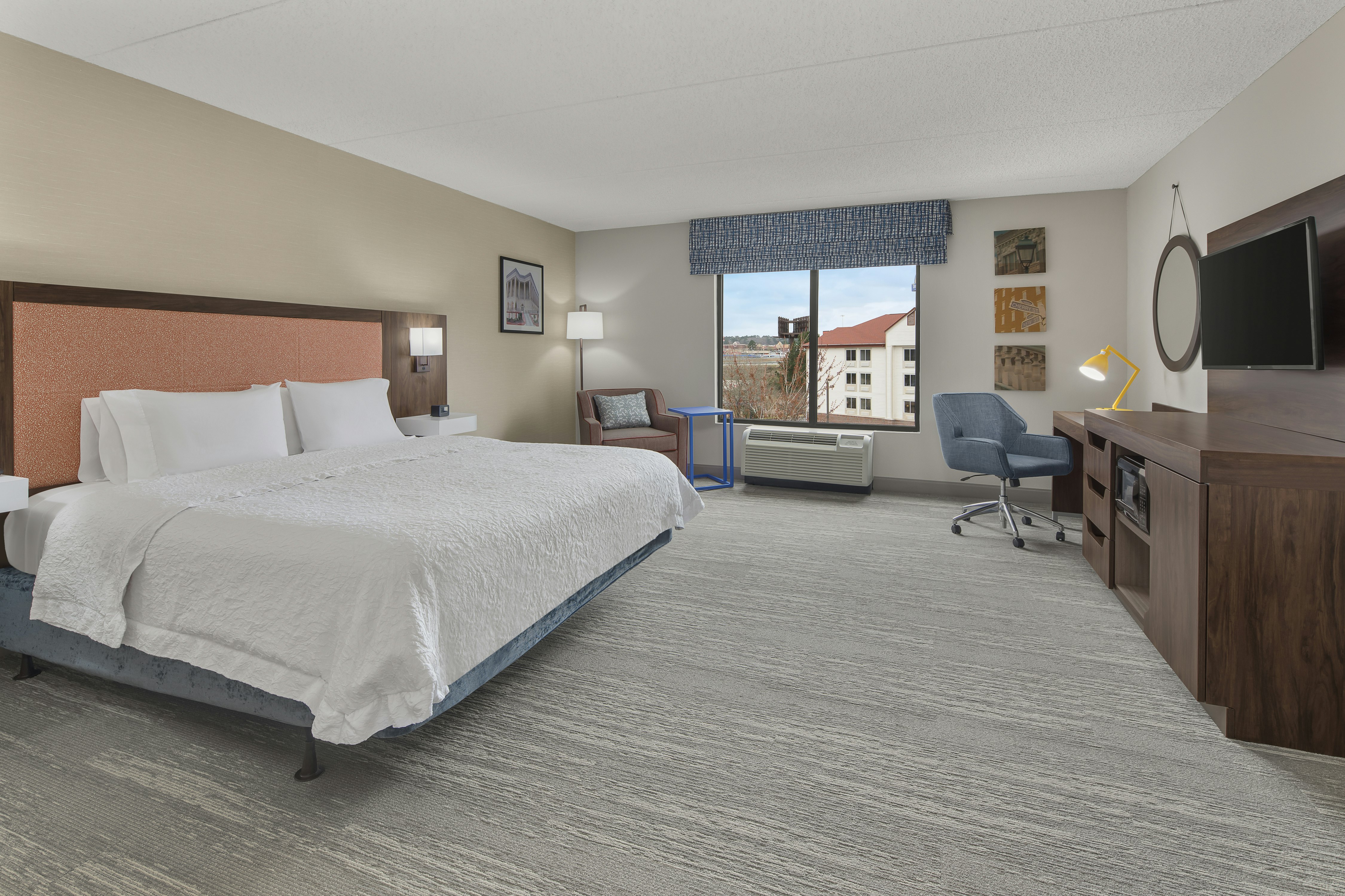 STUDIO, KING BED, ACCESSIBLE