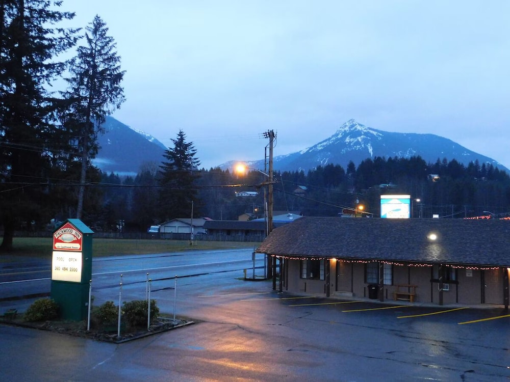 Packwood Inn 48/56
