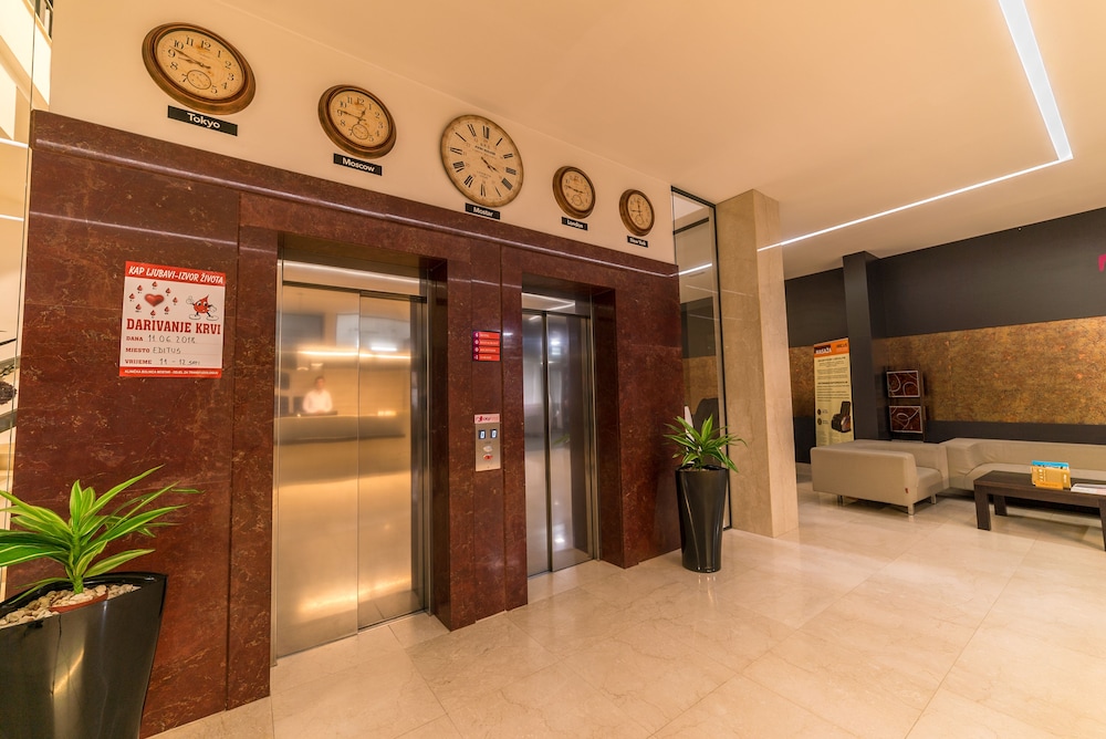 CITY HOTEL MOSTAR 10/69